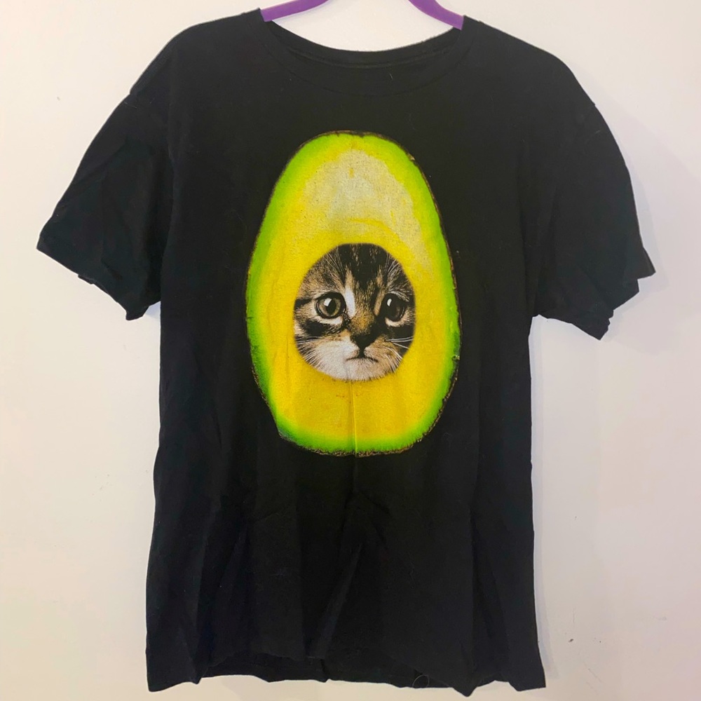 “Avagato” tee